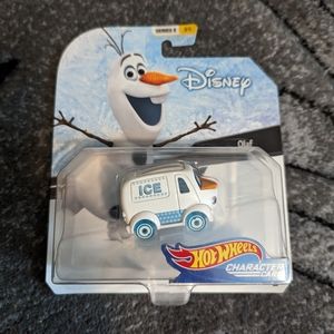 Disney Olaf characters car hot wheel new